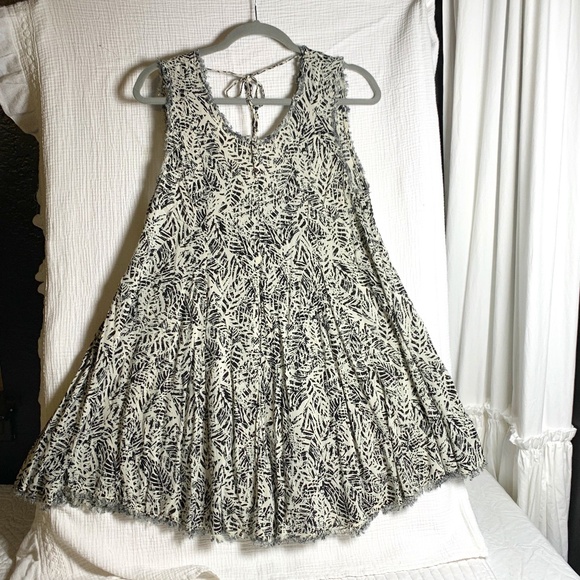 Ecote Dresses & Skirts - Ecote sz small sundress/swimsuit cover up flowy summer vibes